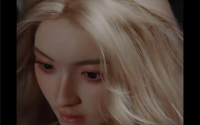 全尺寸“机器人伴侣”热卖 10天预售3800台：女款可上妆